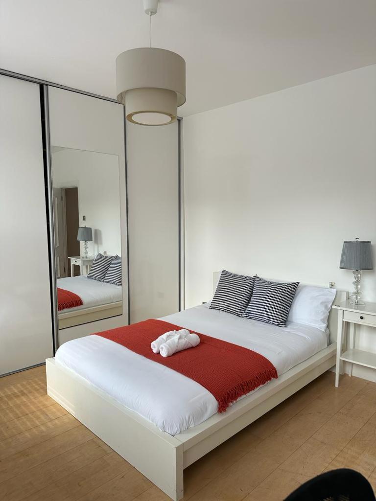 Spacious City London Apartments London Eye, Westminster, Big Ben, Vauxhall Station エクステリア 写真
